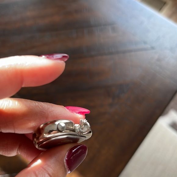 Guess Heart Shaped Charm/Pendant Watch - Picture 4 of 9